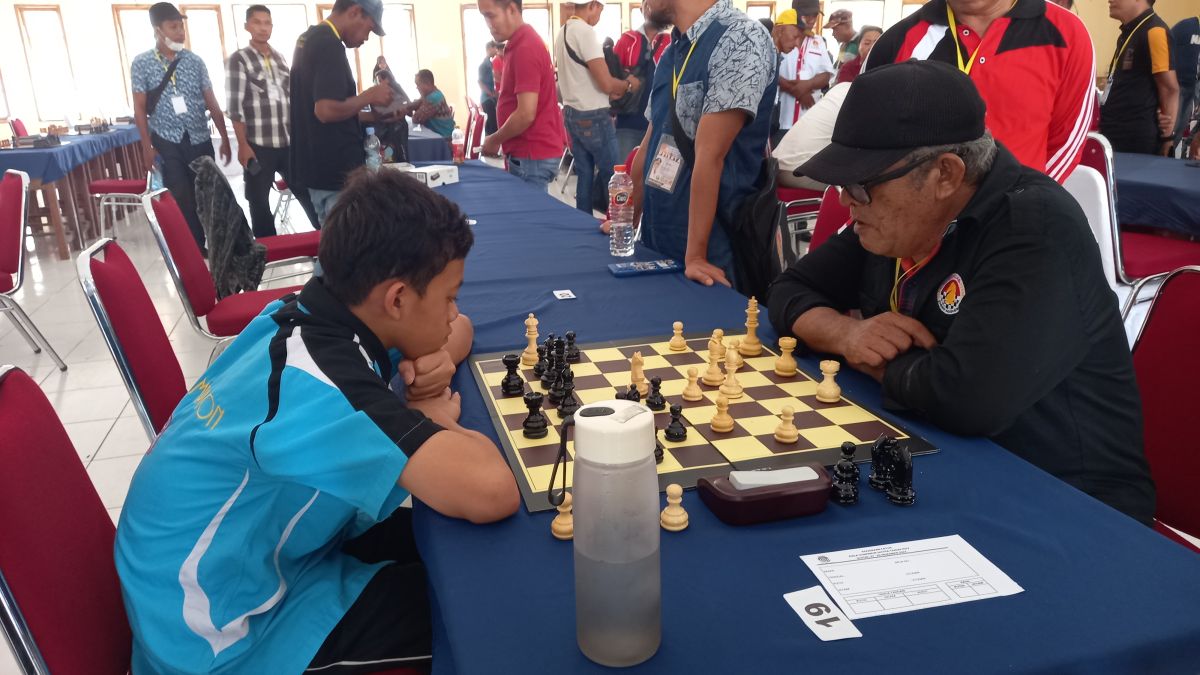 17 Provinsi Ikuti Kejuaraan Catur Piala Gubernur Sultra di Buton 17 Provinsi Ikuti Kejuaraan Catur Piala Gubernur Sultra di Buton