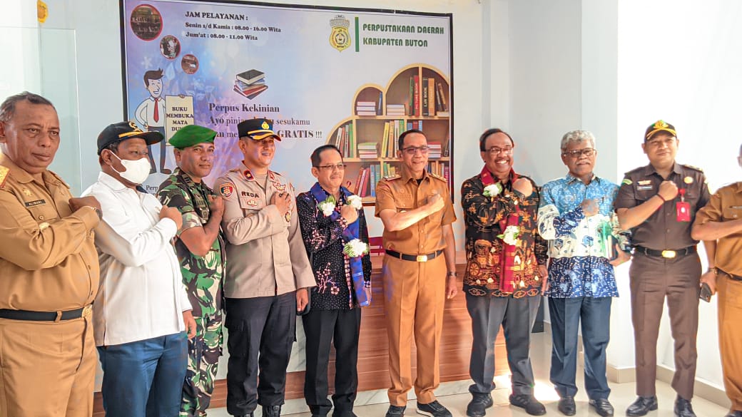 Deputi Perpustakaan RI bersama Pj Bupati Buton Resmikan Gedung Fasilitas Layanan Perpustakaan Daerah
