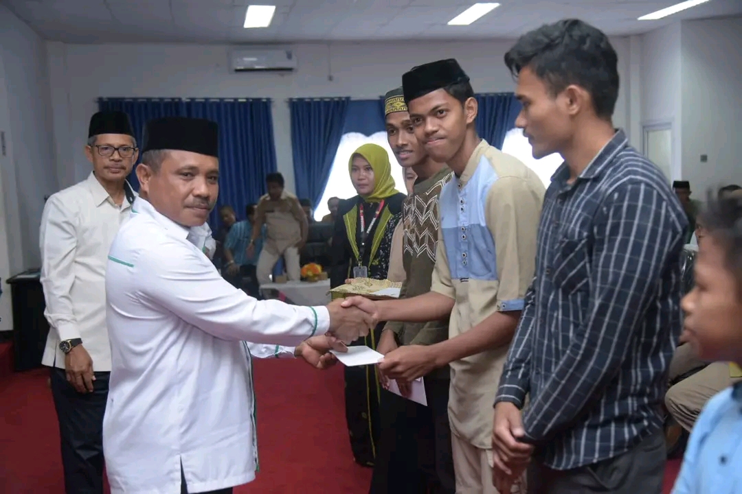 Pj. Bupati Buton Launching Pengumpulan Zakat, Infak, dan Sedekah Pj. Bupati Buton Launching Pengumpulan Zakat, Infak, dan Sedekah