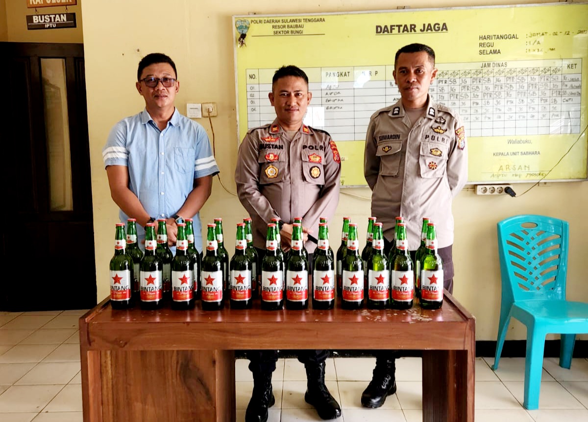 Polsek Bungi Amankan Puluhan Botol Miras Tanpa Izin
