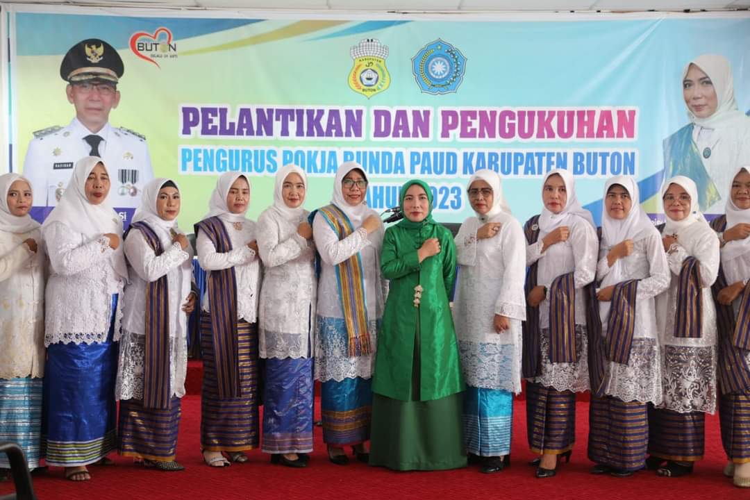 Pengurus TP PKK dan Bunda PAUD se - Kabupaten Buton Dikukuhkan, Ini Pesan Pj Bupati Pengurus TP PKK dan Bunda PAUD se - Kabupaten Buton Dikukuhkan, Ini Pesan Pj Bupati