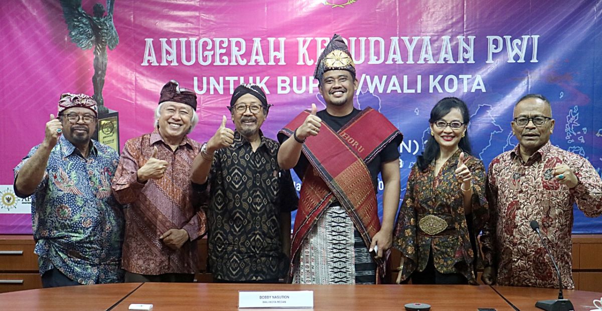 Wali Kota Medan Lakukan Digitalisasi Sandang dari Pakaian Adat Jadi Busana Siap Pakai