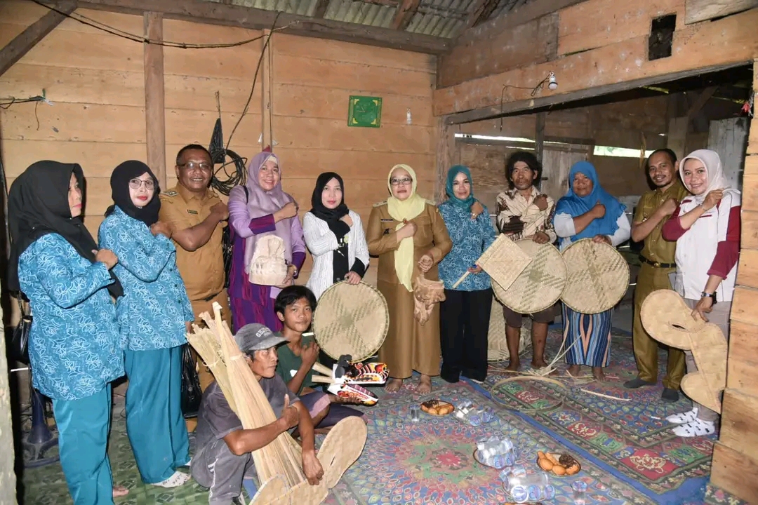 Deisy Basiran Sambangi Pengrajin dan Pelaku IKM di Empat Kecamatan