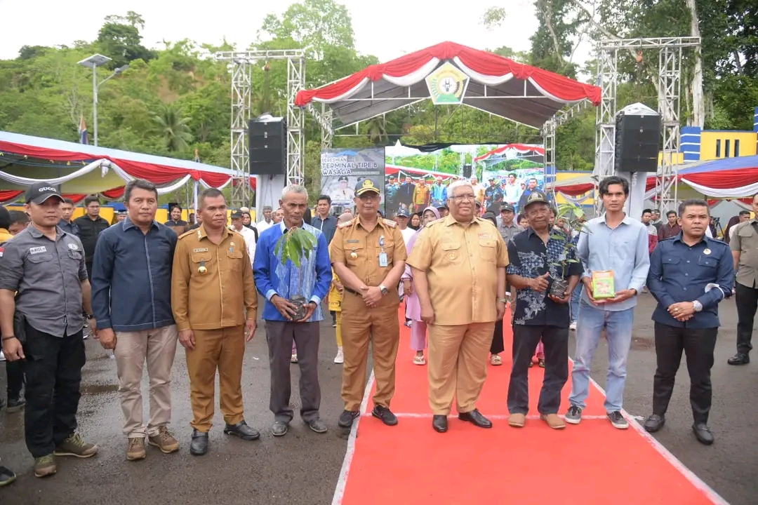Gubernur Ali Mazi Resmikan Terminal Tipe B di Buton