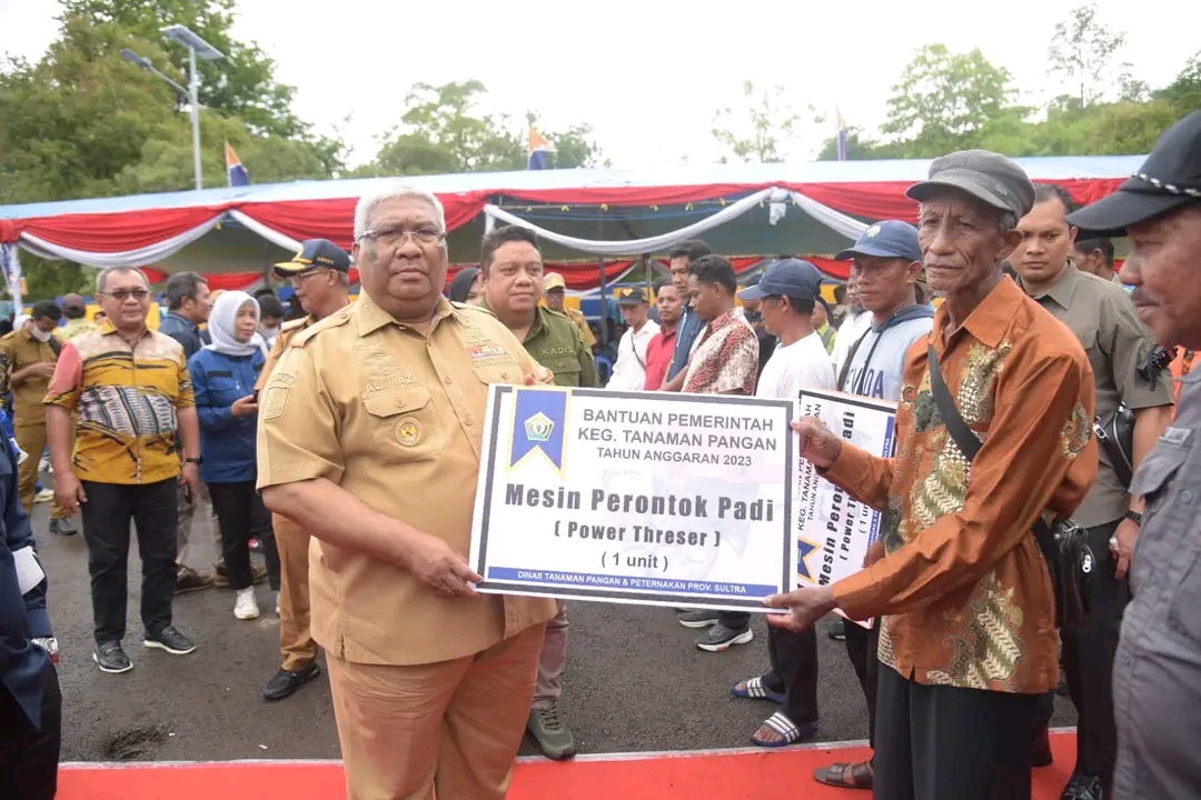 Gubernur Ali Mazi Resmikan Terminal Tipe B di Buton