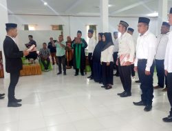 Panwascam Batauga Lantik 12 Anggota Panwas Kelurahan/Desa