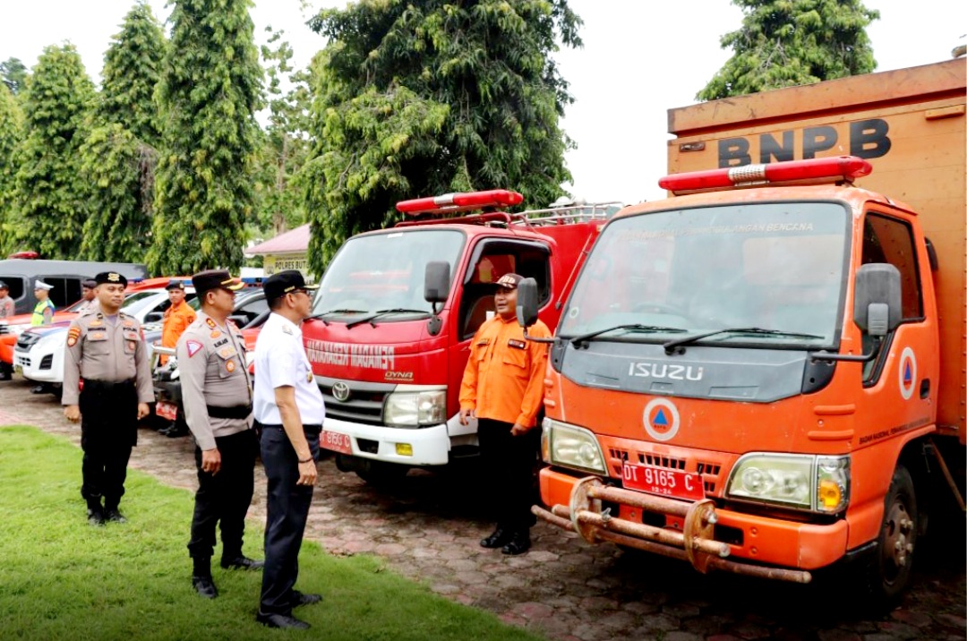 Pj. Bupati Buton Pimpin Apel Kesiapsiagaan Bencana di Mapolres Buton