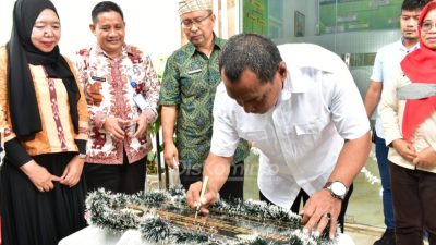 Walikota Baubau Meresmikan dan Melounching Pelayanan UPTD Laboratorium Kesehatan