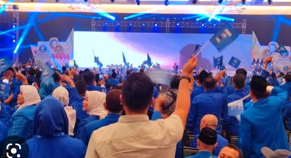 Jokowi Hadiri Rakernas PAN di Semarang