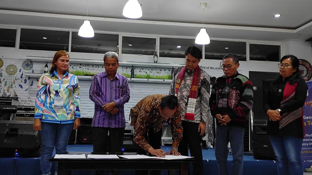 Bupati Vandiko Gultom Harap SMSI Bawa Jutaan Wisatawan ke Samosir