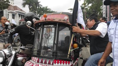 Ekspedisi Geopark Kaldera Toba SMSI Disambut Puluhan Becak BSA Siantar
