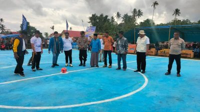 Ketua KNPI Sultra Buka Turnamen Fulsal di Desa Wolowa Baru