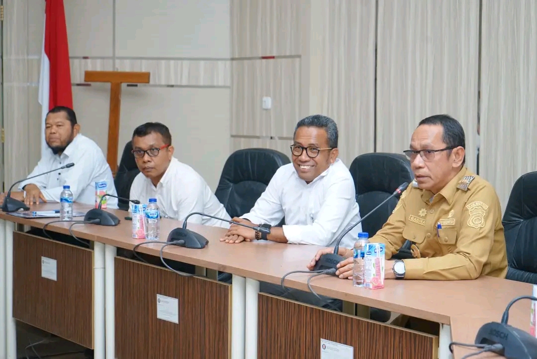 Pj. Bupati Buton Teken MoU dengan Rektor UHO Kendari Pj. Bupati Buton Teken MoU dengan Rektor UHO Kendari