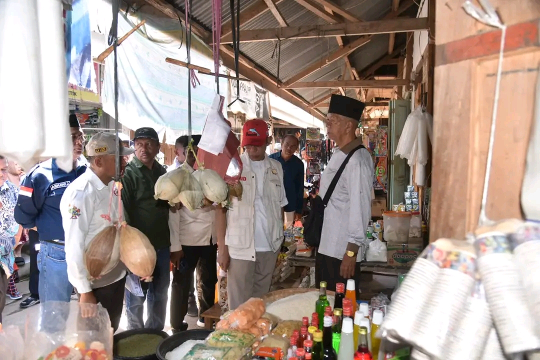 Kampanye Mandatory Halal, Pj. Bupati Buton Sambangi Pasar Shabo dan Kaloko Kampanye Mandatory Halal, Pj. Bupati Buton Sambangi Pasar Shabo dan Kaloko