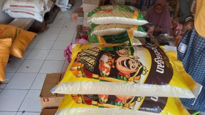 Harga Beras Kian Melambung, Pemkab Buton Gelar Pasar Murah