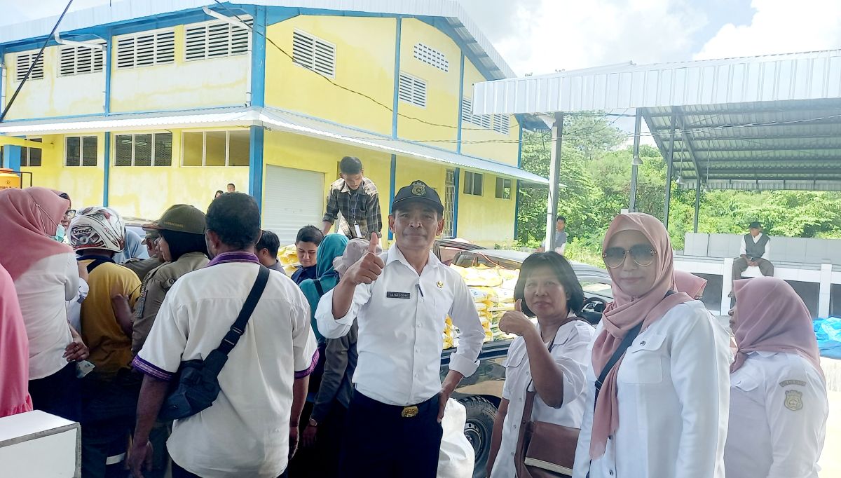 3,5 Ton Beras Habis di Borong Warga di Pasar Murah