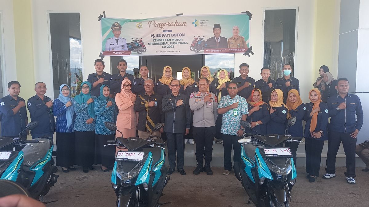 Pj Bupati Buton Berikan 42 Motor kepada Tenaga Kesehatan Pj Bupati Buton Berikan 42 Motor kepada Tenaga Kesehatan