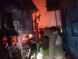 Diduga Korsleting Listrik, Satu Unit Rumah di Buton Habis Dilalap Si Jago Merah