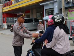 Polres Baubau Bersama Awak Media Berbagi Takjil
