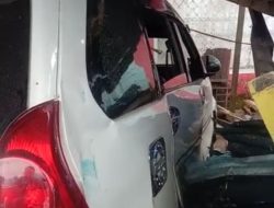 Diduga Supir Mengantuk, Mobil Open Cup Tabrak Kios Warga Buton