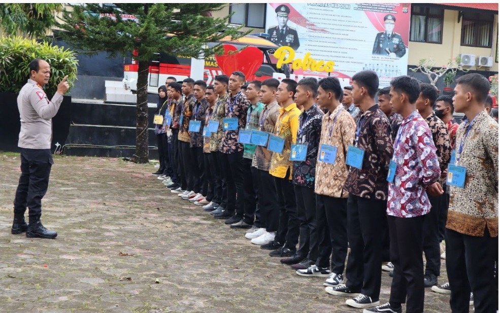 Kapolres Buton Beri Arahan Kepada 120 Casis Polri