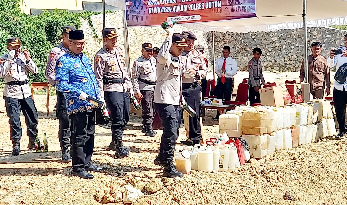 Polres Buton Musnahkan 2,2 ton Miras Tradisional