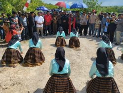 Umar Samiun Hadiri Festival Homa-Homa di Desa Walando