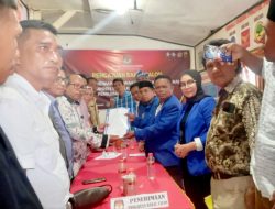 PAN Buton Daftarkan Bacaleg Pemilu 2024 di KPU, Rafiun :”Kami target enam kursi,”