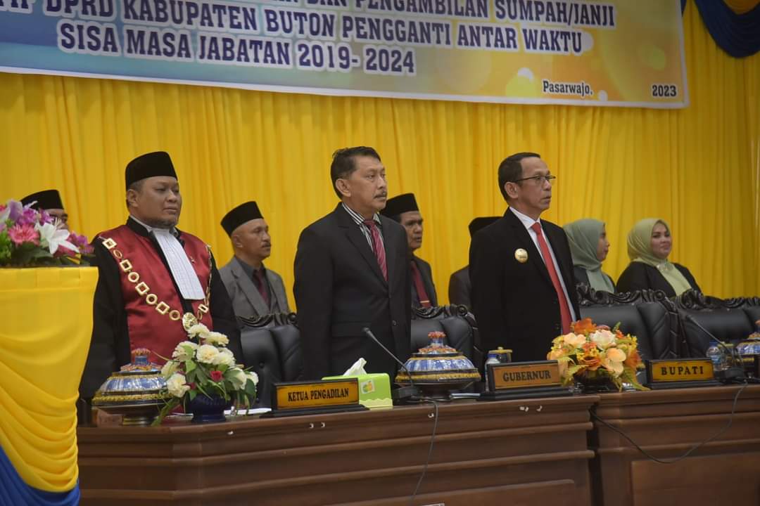 Hj Wa Ode Nurnia Resmi Dilantik sebagai Ketua DPRD Buton Hj Wa Ode Nurnia Resmi Dilantik sebagai Ketua DPRD Buton