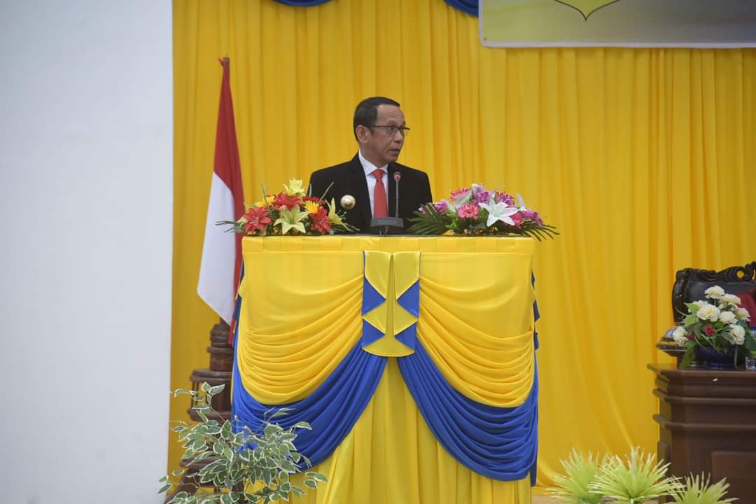 Hj Wa Ode Nurnia Resmi Dilantik sebagai Ketua DPRD Buton Hj Wa Ode Nurnia Resmi Dilantik sebagai Ketua DPRD Buton