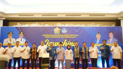 Pj Bupati hadiri lounching seragam sekolah karya SMK