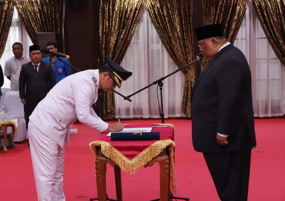 Gubernur Sultra Resmi Melantik Pj Bupati Buteng