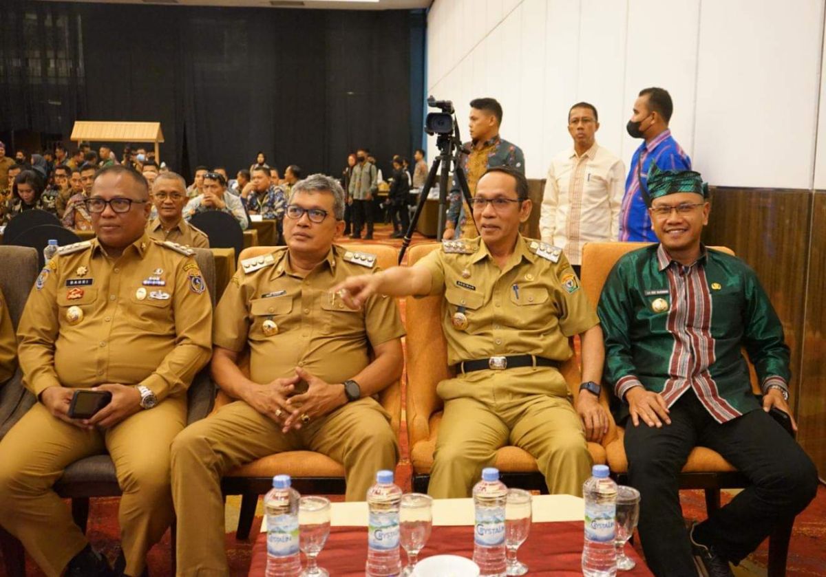 Pemkab Buton Tanda Tangani Kesepakatan Bersama Polda Sultra Pemkab Buton Tanda Tangani Kesepakatan Bersama Polda Sultra