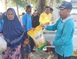 126 KK Desa Wabula 1 Terima Paket Sembako dari Pemerintah Desa 