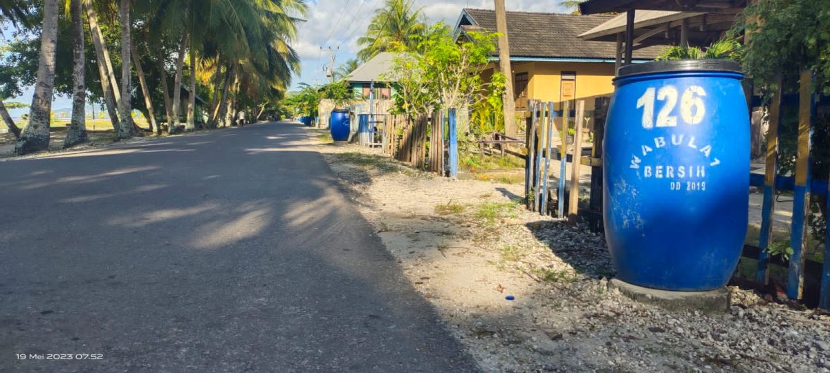 Ciptakan Lingkungan Bersih dan Sehat, Pemdes Wabula 1 Programkan Tong Sampah