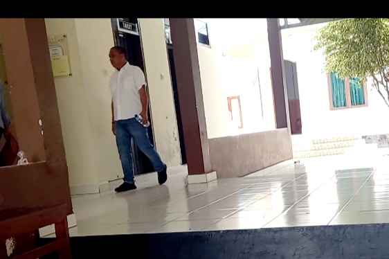 Mantan Bupati Busel Diperiksa Jaksa atas Kasus Dugaan Korupsi Bandara Kargo