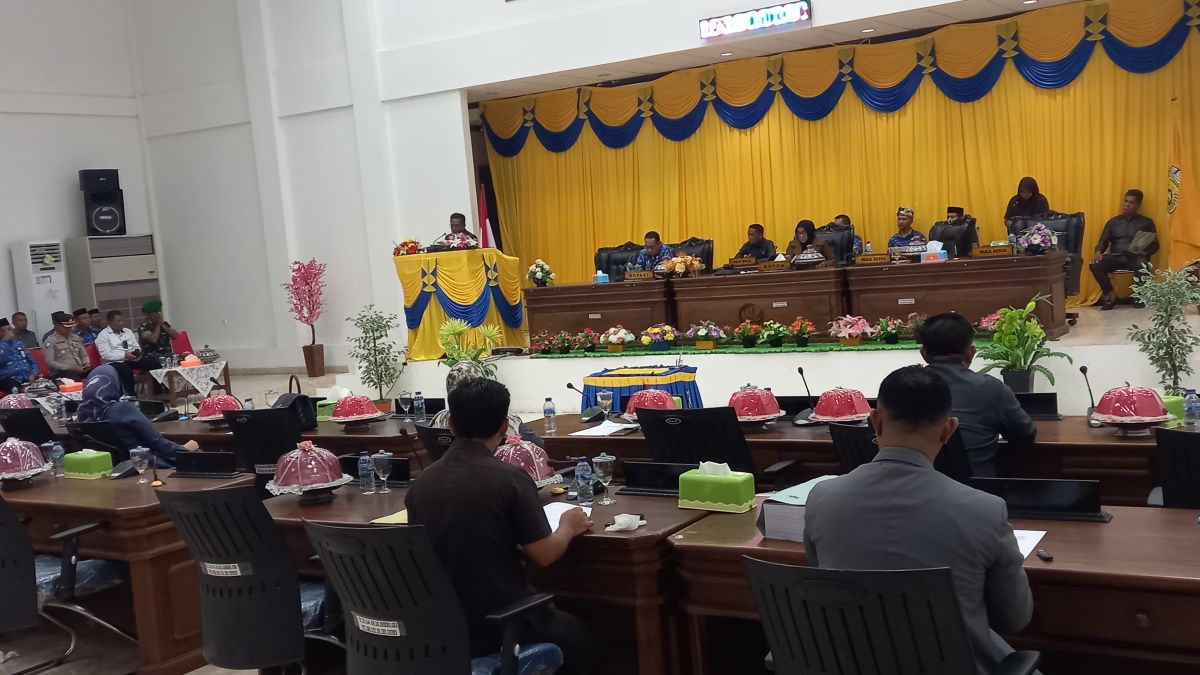 Seluruh Fraksi DPRD Buton Tolak LKPJ Pj Bupati
