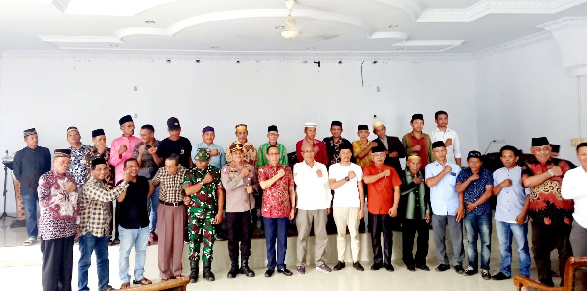 Polres dan Pemkab Buton Gelar Pertemuan dengan Para Tokoh di Kelurahan Takimpo-Kombeli