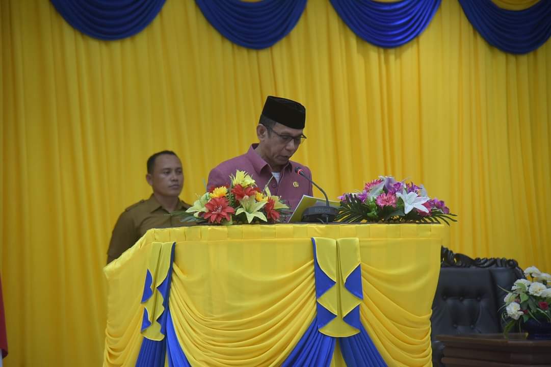 Pj Bupati Buton Sampaikan LKPJ di DPRD Pj Bupati Buton Sampaikan LKPJ di DPRD