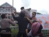 Ratusan Personil Polres Buton Amankan Aksi Demonstrasi di Rujab Bupati Buton