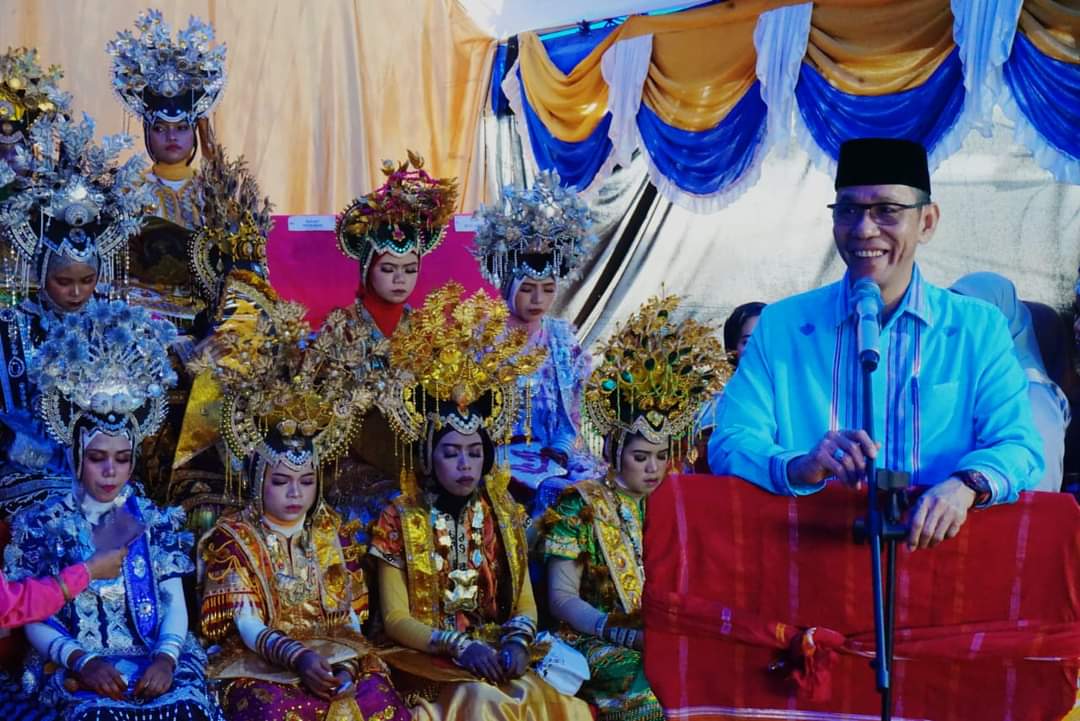 Pj Bupati Buton Hadiri Acara Posuo di Boneatiro Barat