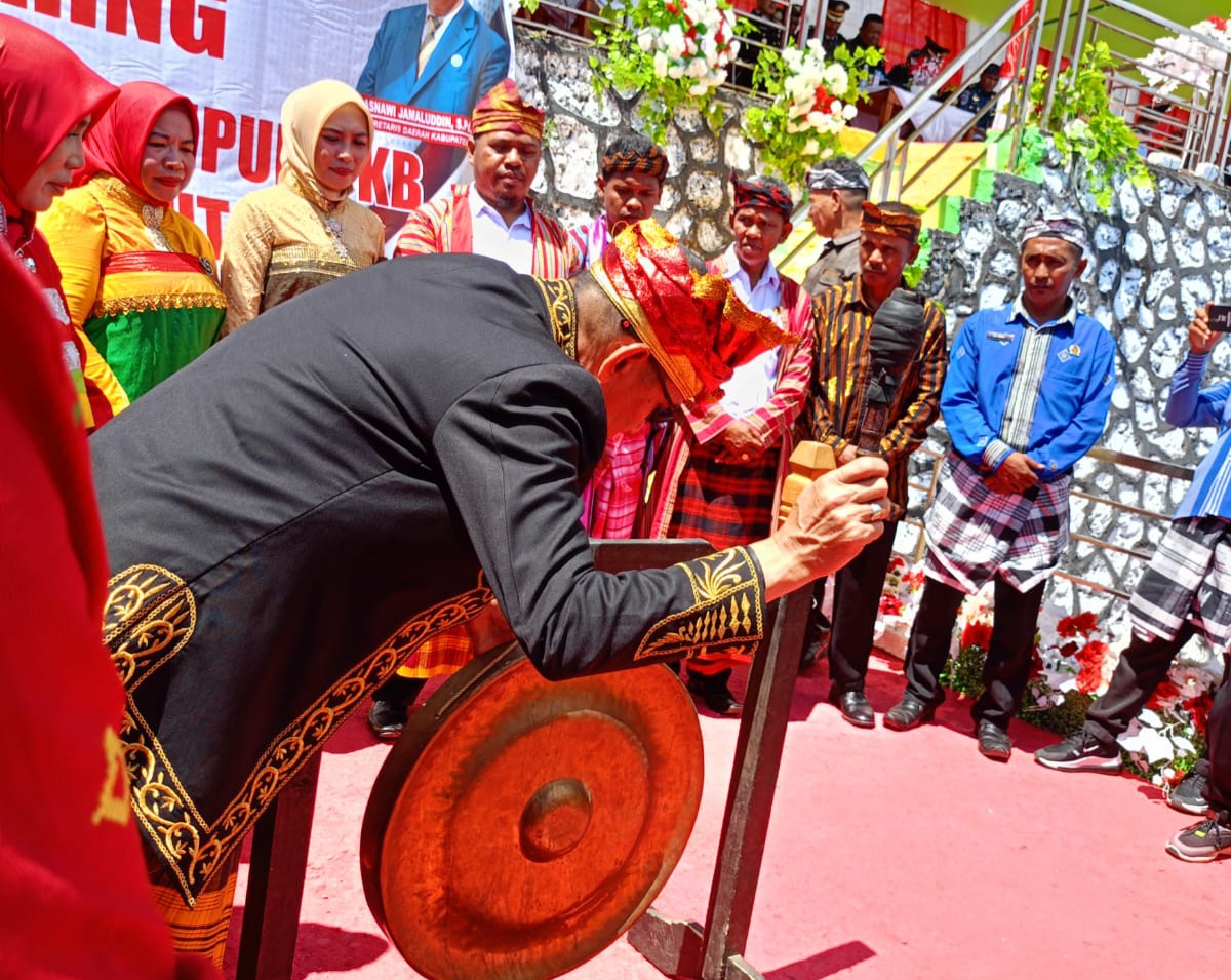 Pj Bupati Buton Resmikan 35 Kampung KB