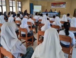 Polisi Sosialisasi Bahaya Narkoba di Sekolah
