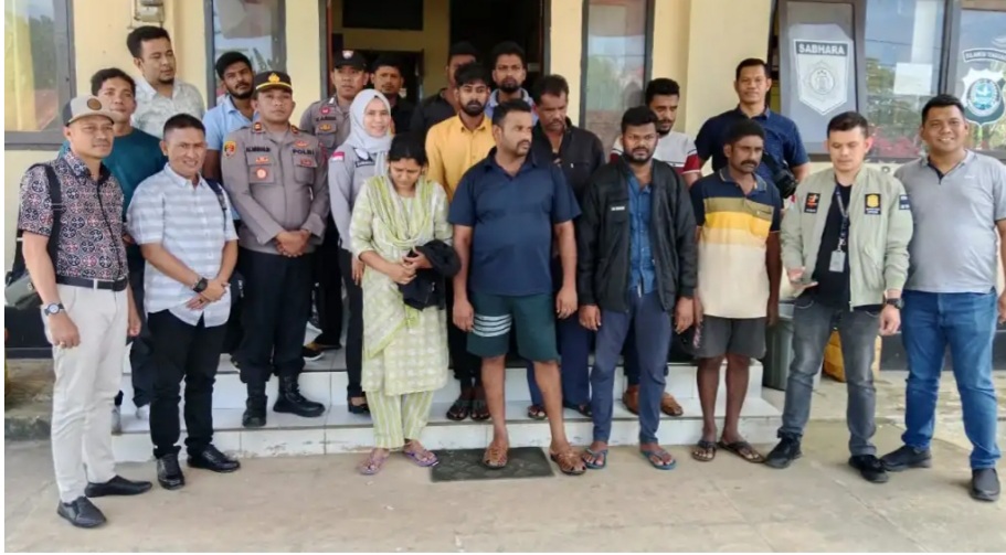 Warga Vrindafan India Terdampar di Buton