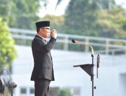 Gubernur Ridwan Kamil Lantik 1.664 PNS Fungsional, Minta Pegawai Beri Dedikasi Tinggi
