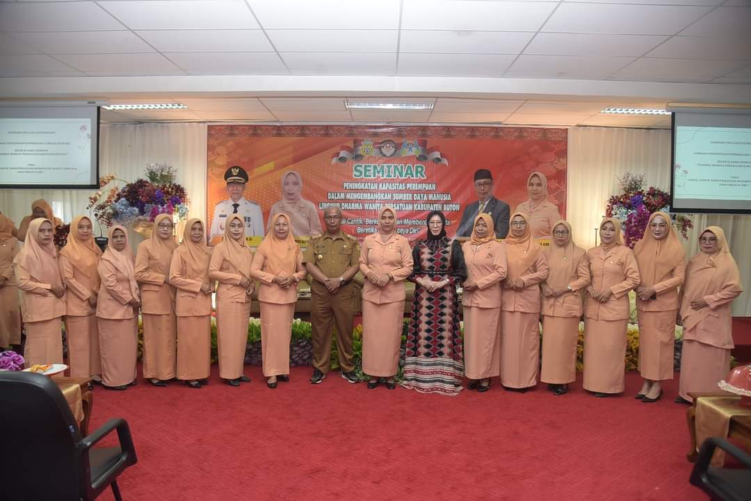 Pemkab dan DWP Buton Gelar Seminar Peningkatan Kapasitas Perempuan