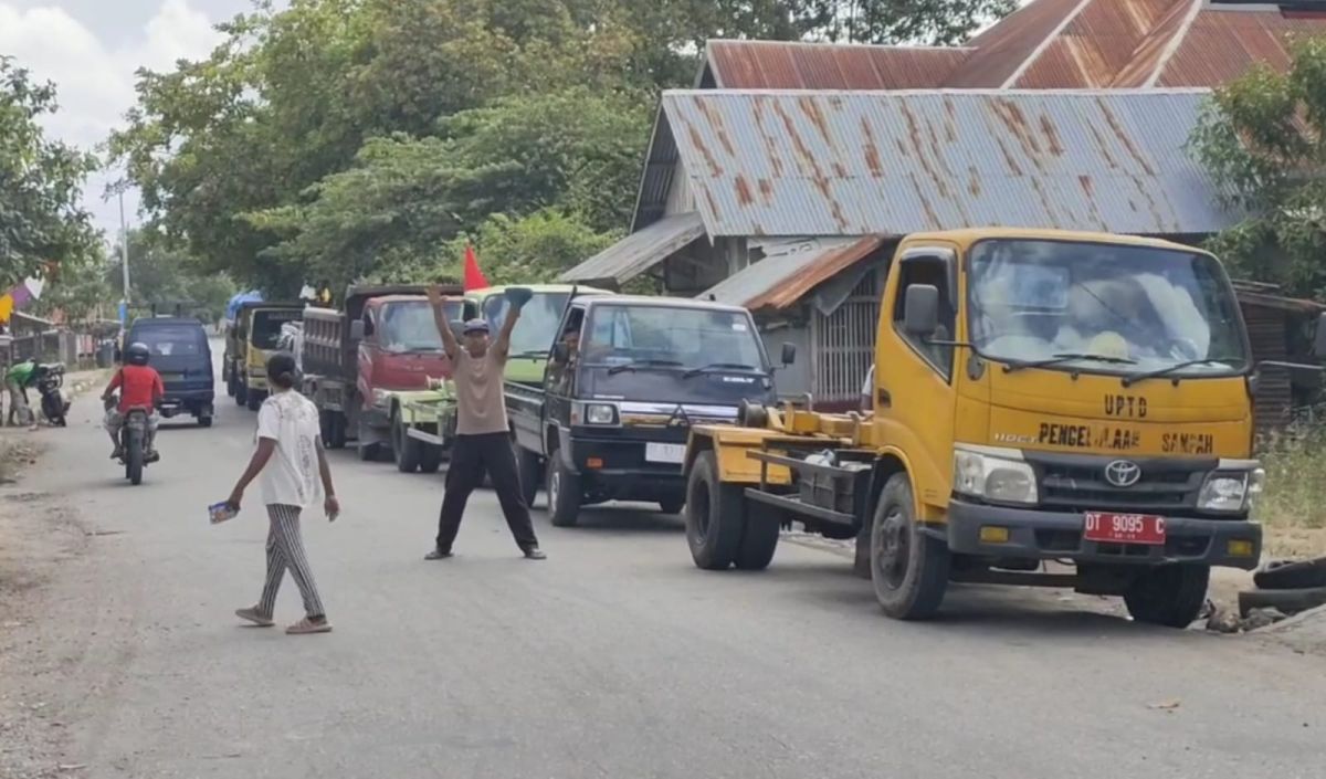 Solar Langka di Buton, Sopir Truk Terpaksa Nginap di SPBU