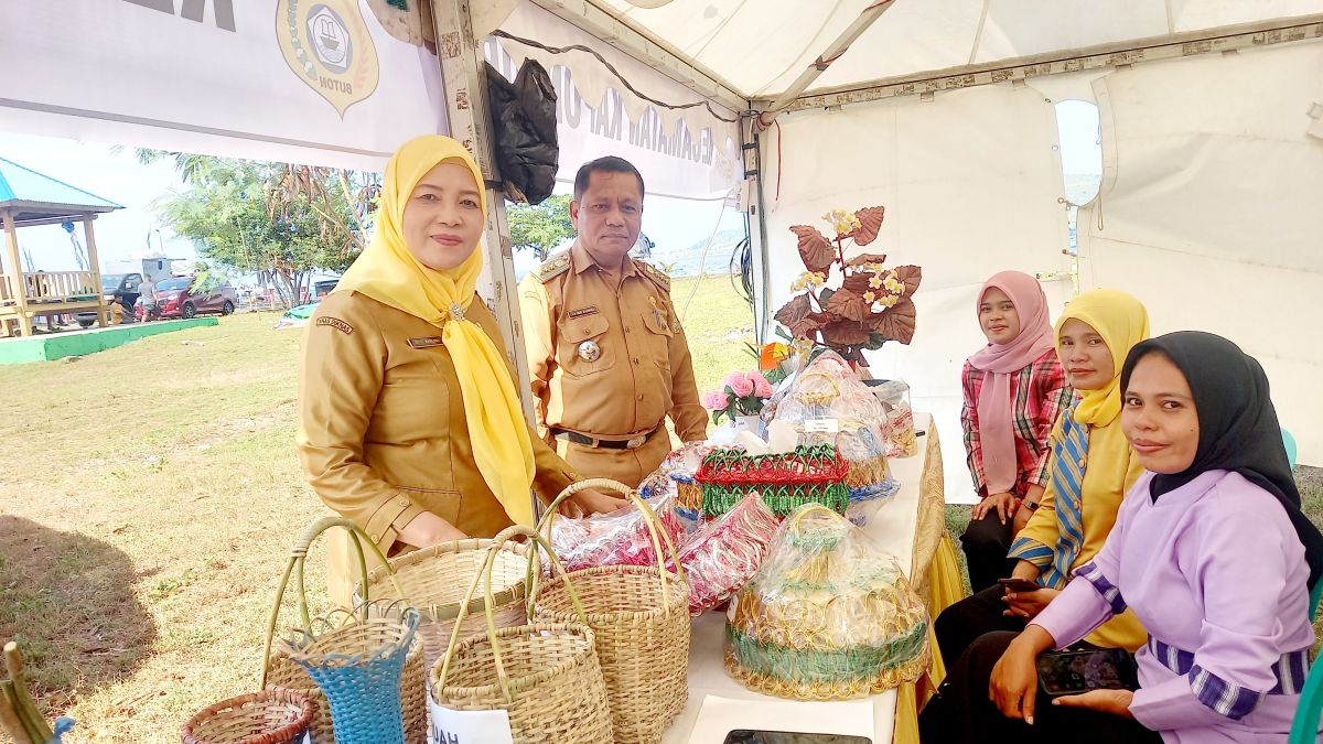 Kecamatan Lasalimu Ikut Ramaikan Pameran Festival Teluk Pasarwajo