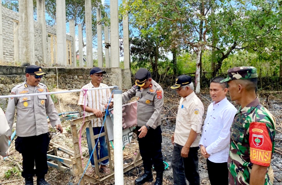 Polres Buton Serahkan Bantuan Sumur Bor dan Pompa Air