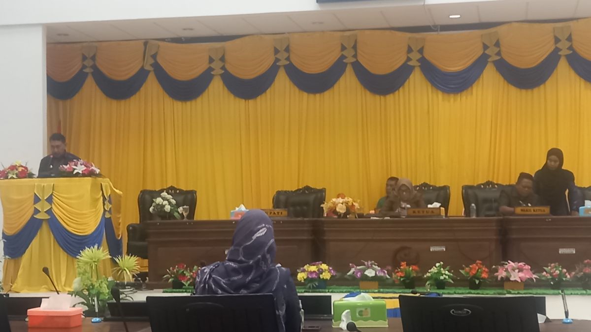 DPRD Buton Setujui Raperda Pajak dan Retribusi Ditetapkan Jadi Perda DPRD Buton Setujui Raperda Pajak dan Retribusi Ditetapkan Jadi Perda